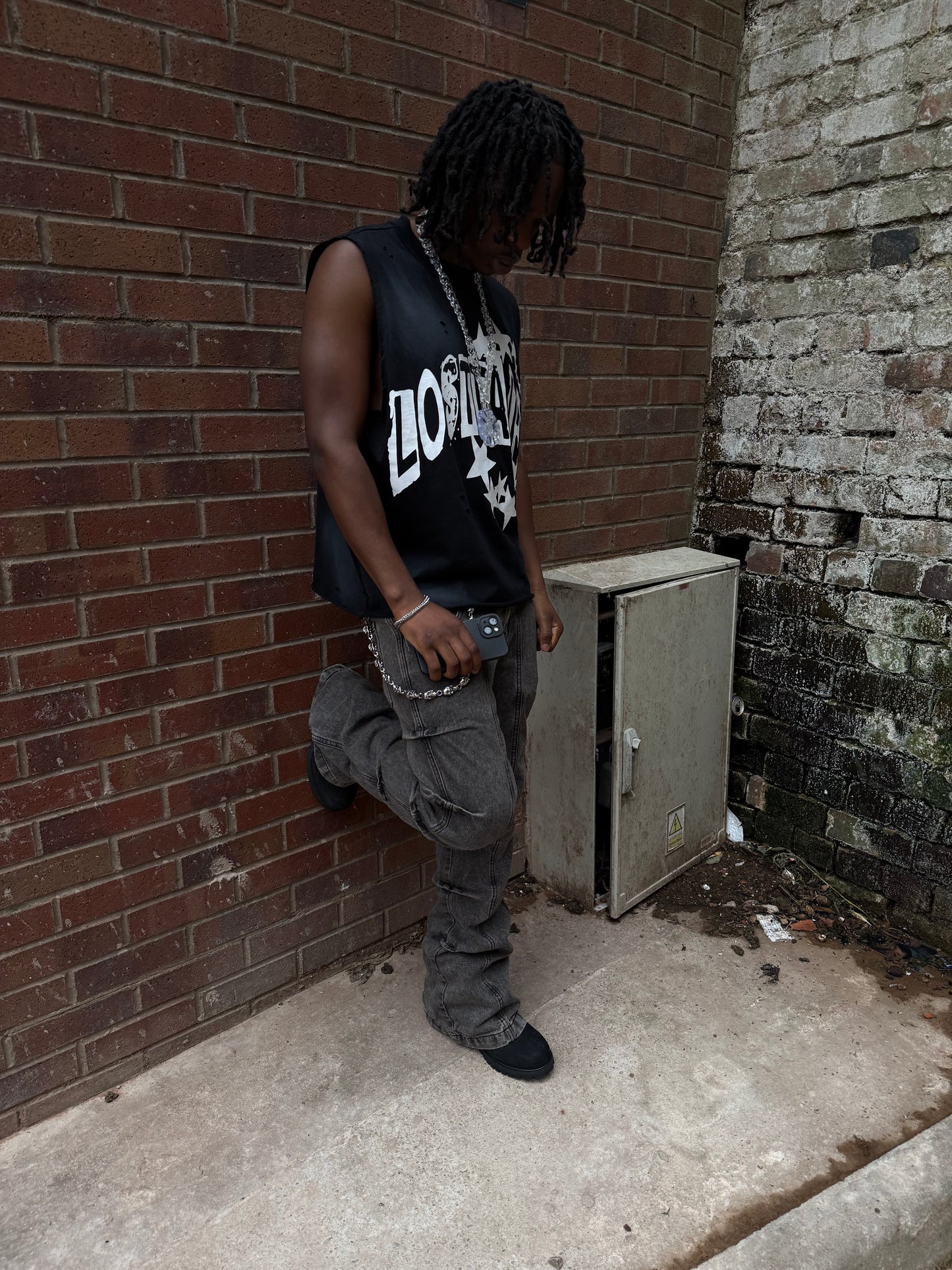 ‘ROGUE ASH’ sleeveless tee